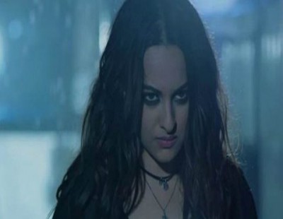 Sonakshi lends her voice for 'Rajj rajj ke' song