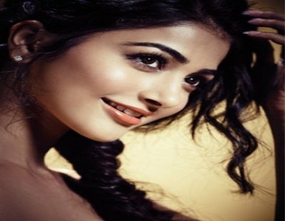 Pooja in a comeback to Tollywood