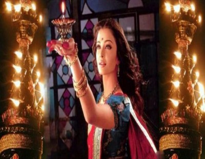 Glorify this Diwali with Bollywood at the Box office
